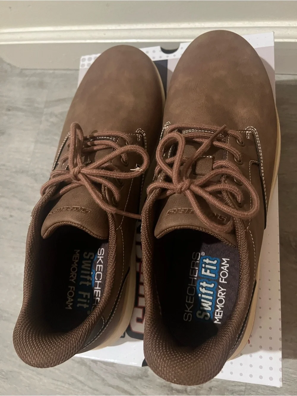 Brown Men's Skechers Men's Swift Fit Casual Shoe Size 12 NWB